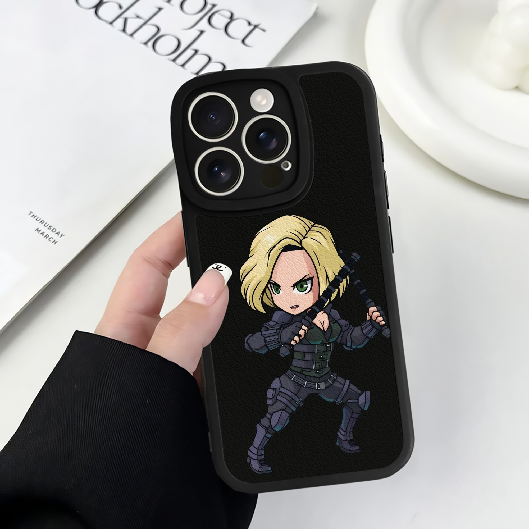 （画像用） アベンジャーズ The Avengers 【iPhone 16シリーズ対応】シリコンスマホケース（レザー調） 材質：シリコン